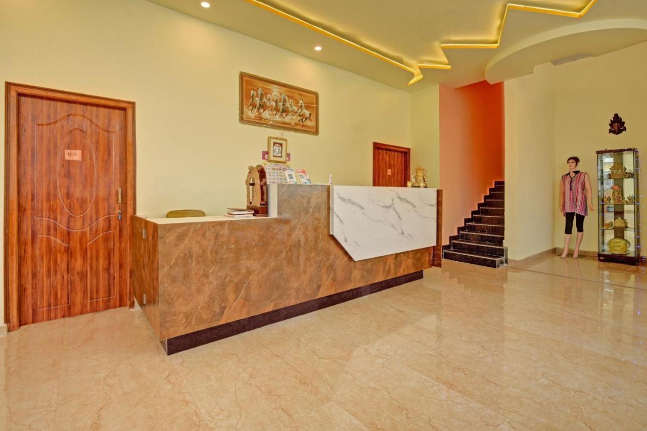Collection O 79472 Royal Ruby Hotel Kammasandra Екстериор снимка